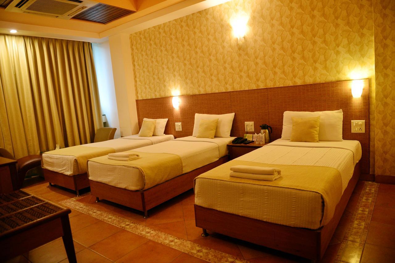 Goa Woodlands Hotel Madgaon Esterno foto